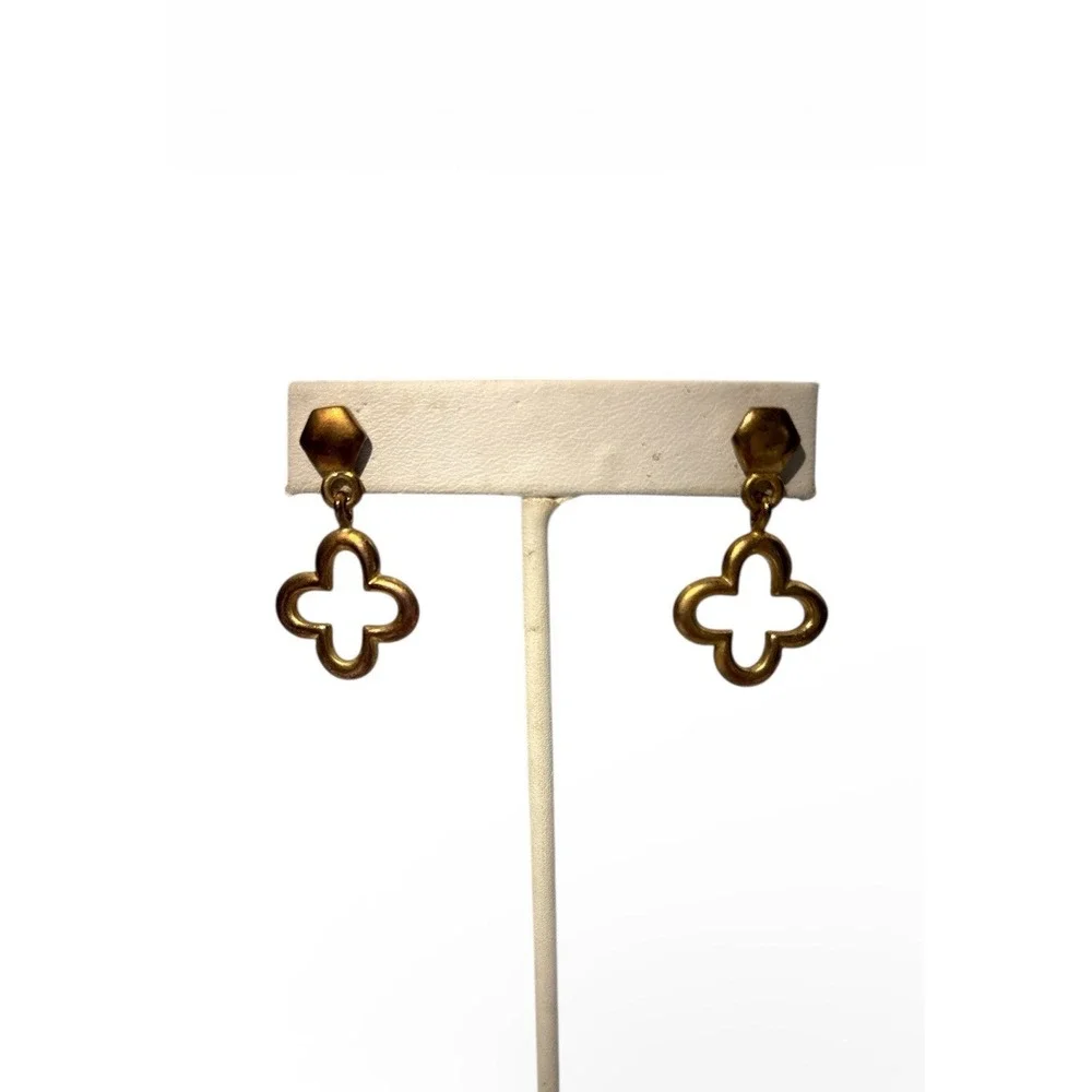 Vintage Gold Tone Quatrefoil Open Clover Dangle Pierced Earrings‎